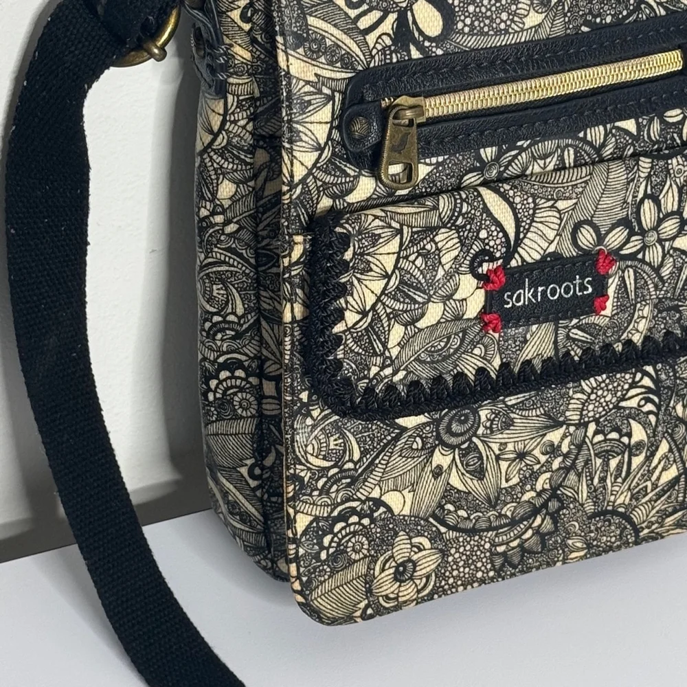 Sakroots Crossbody Black Spirit Lace Canvas Coated Bag Purse - Picture 3 of 11